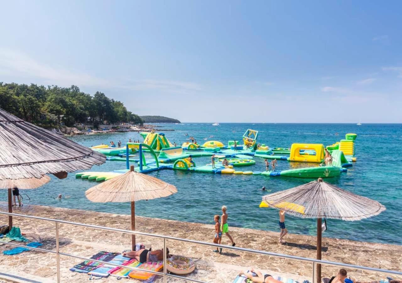 Camping Bijela Uvala - Eurocamp I Homair โปเรช ภายนอก รูปภาพ