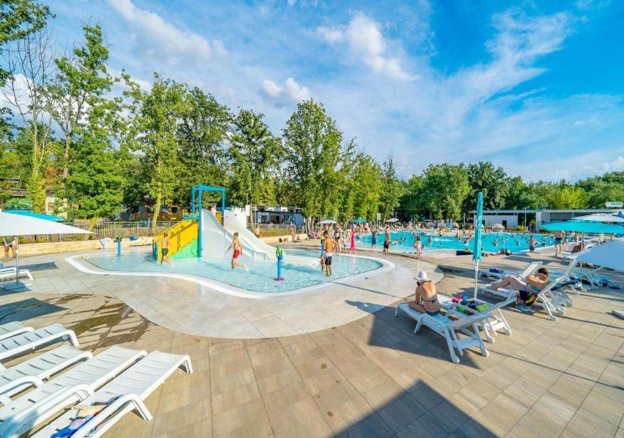 Camping Bijela Uvala - Eurocamp I Homair โปเรช ภายนอก รูปภาพ