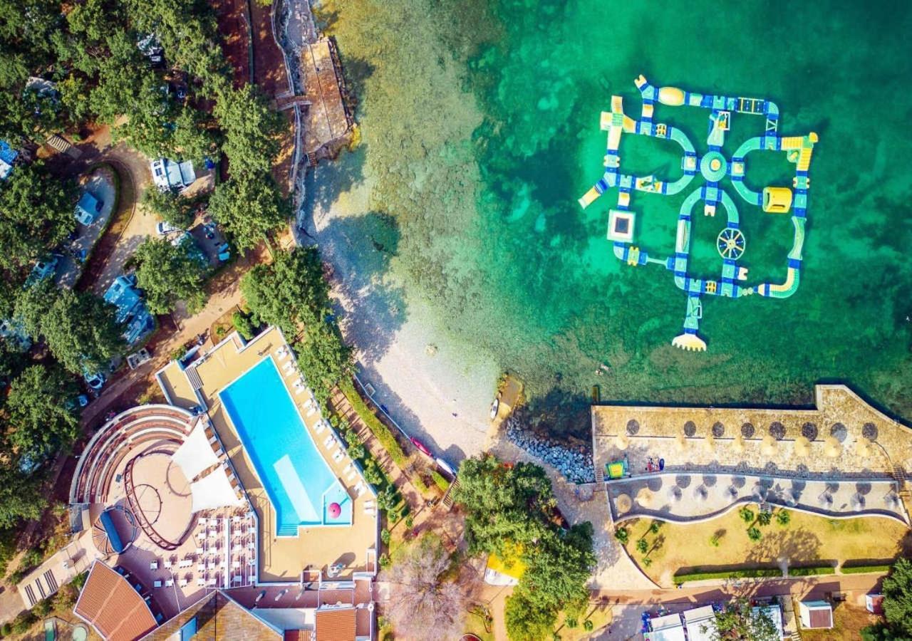 Camping Bijela Uvala - Eurocamp I Homair โปเรช ภายนอก รูปภาพ