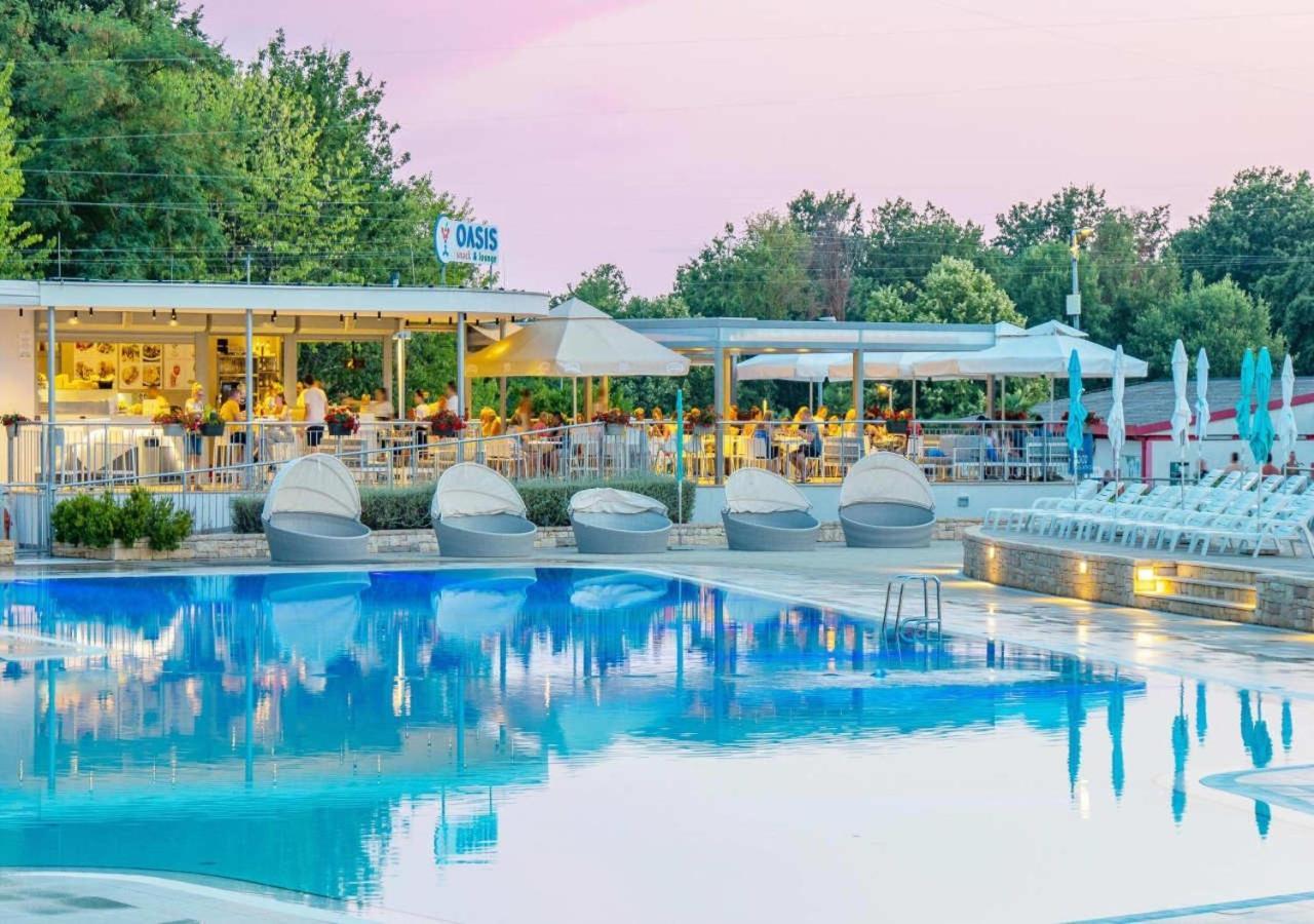 Camping Bijela Uvala - Eurocamp I Homair โปเรช ภายนอก รูปภาพ