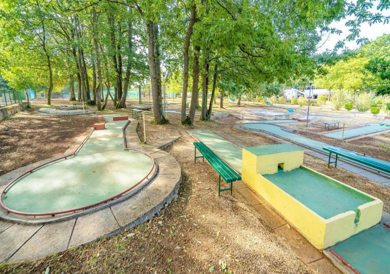 Camping Bijela Uvala - Eurocamp I Homair โปเรช ภายนอก รูปภาพ